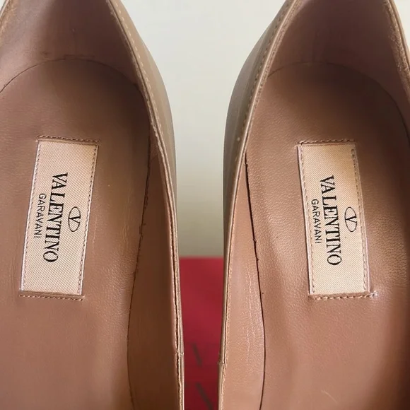 VALENTINO GARAVANI Tan platform pumps - Picture 2 of 8